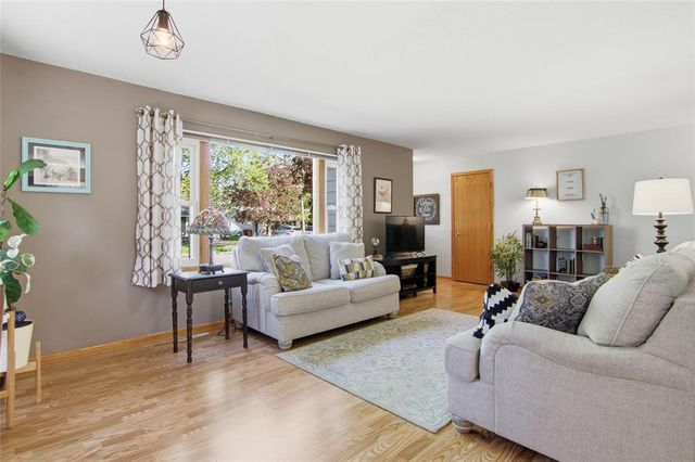 321 Margaret Street, Eau Claire, WI 54701