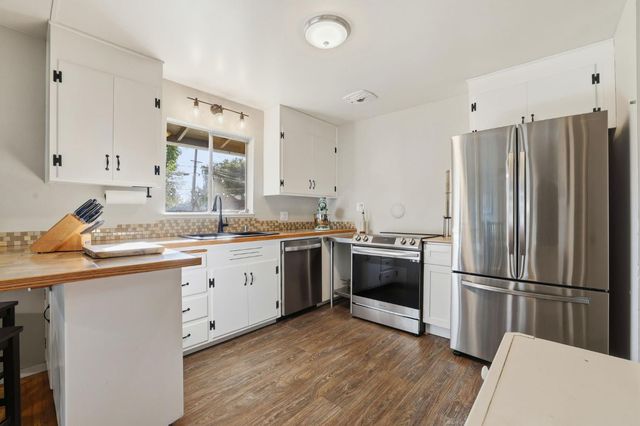 4604 Oxbow Dr, Sacramento, CA 95864