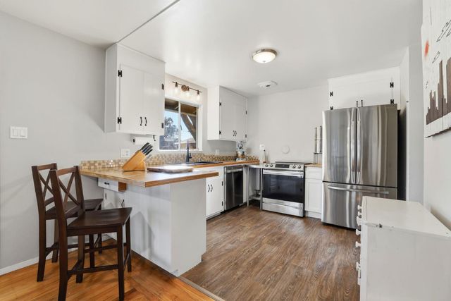 4604 Oxbow Dr, Sacramento, CA 95864