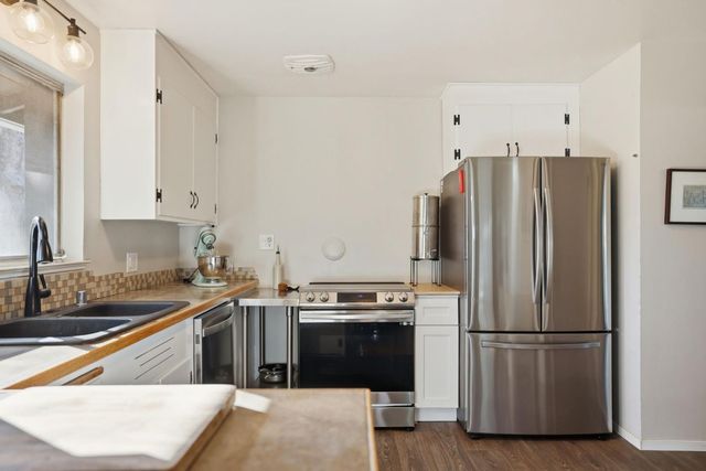 4604 Oxbow Dr, Sacramento, CA 95864