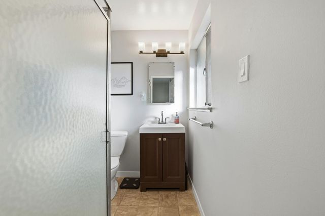 4604 Oxbow Dr, Sacramento, CA 95864