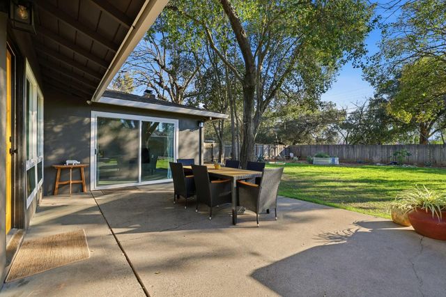 4604 Oxbow Dr, Sacramento, CA 95864