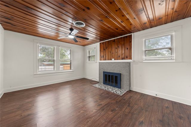 1711 Reuter Avenue, Waco, TX 76708