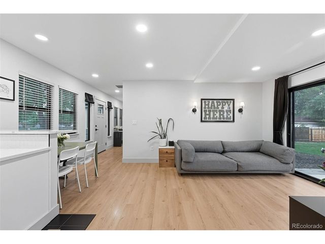 6438 S Louthan St, Littleton, CO 80120