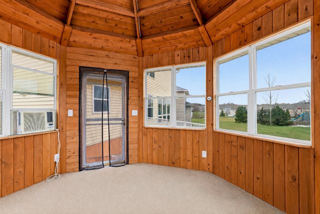 15365 58th Place N, Plymouth, MN 55446