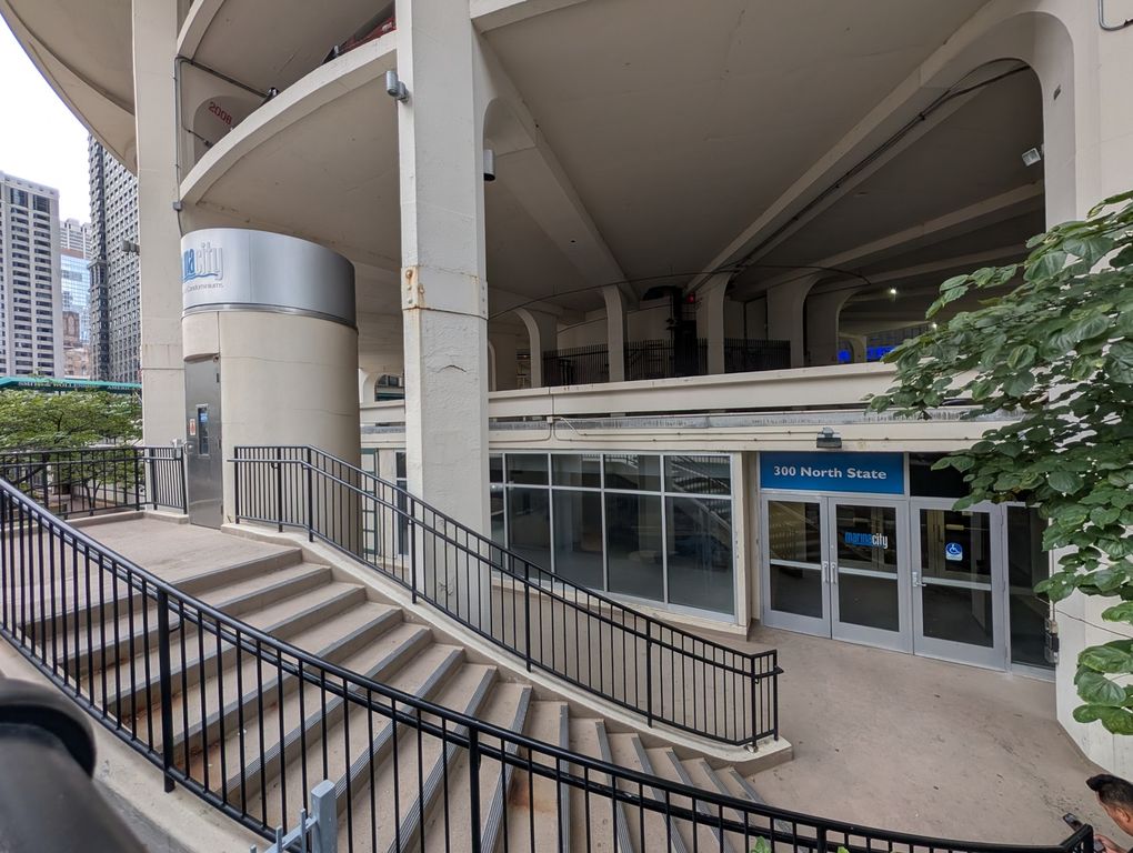 300 N State Street 4905, Chicago, IL 60654 — photo 3