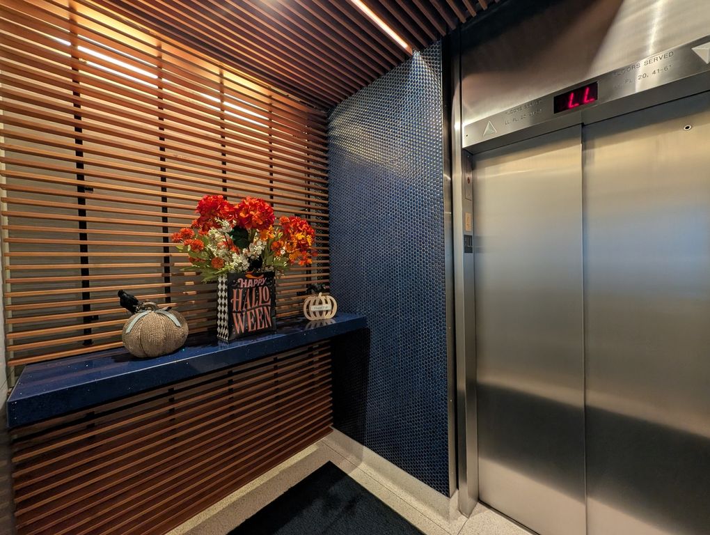 300 N State Street 4905, Chicago, IL 60654 — photo 5