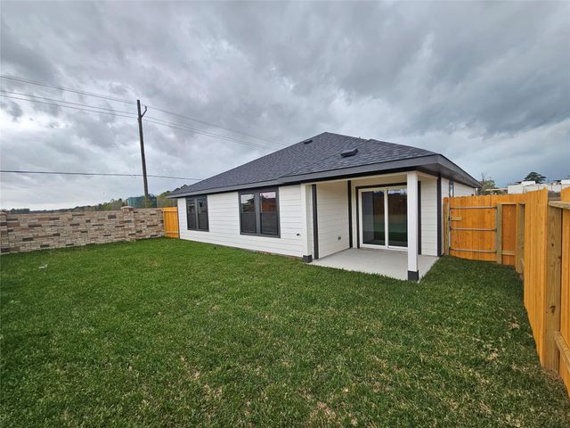 12204 Lexington Heights Drive, Willis, TX 77318