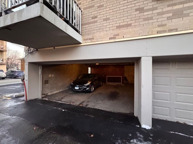 300 Circle Avenue 3G, Forest Park, IL 60130