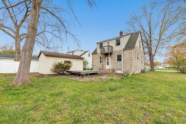 512 E ALLOUEZ AVENUE, Green Bay, WI 54301