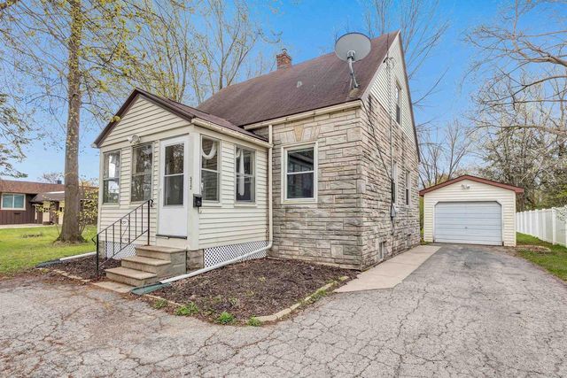 512 E ALLOUEZ AVENUE, Green Bay, WI 54301