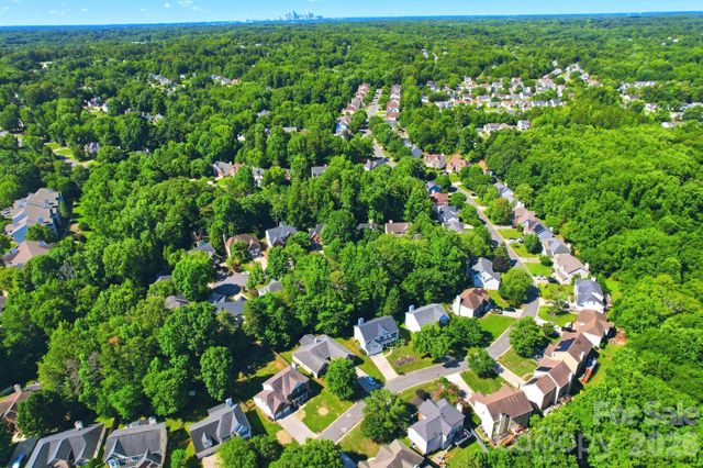 7711 Abbotsinch Court, Charlotte, NC 28269