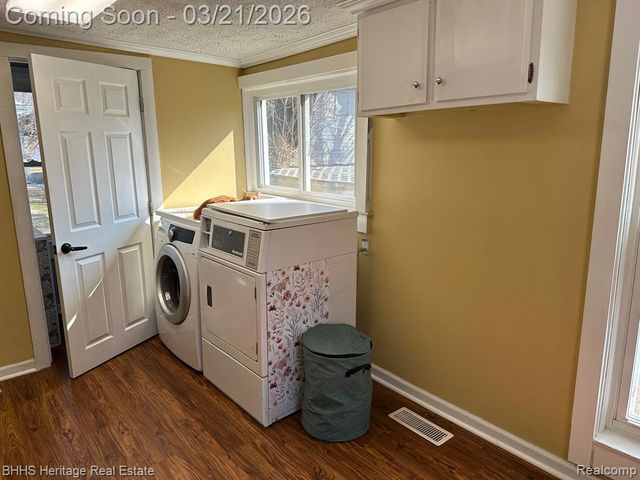 409 Lake Street, Howell, MI 48843