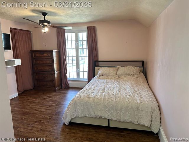 409 Lake Street, Howell, MI 48843