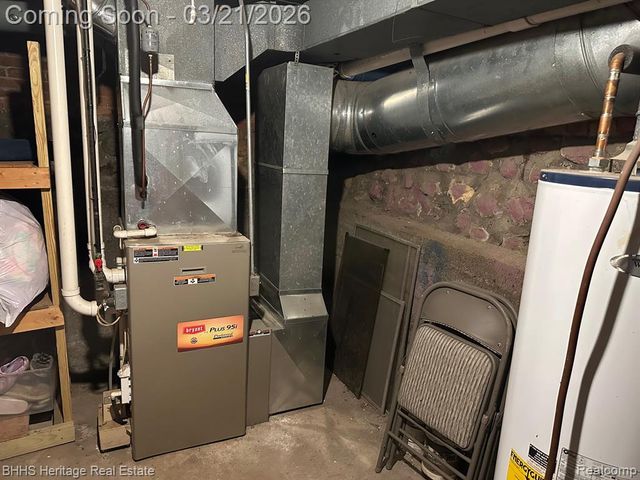 409 Lake Street, Howell, MI 48843