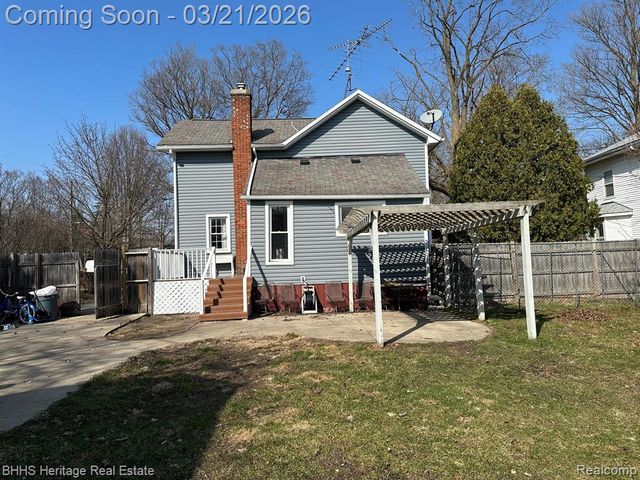 409 Lake Street, Howell, MI 48843