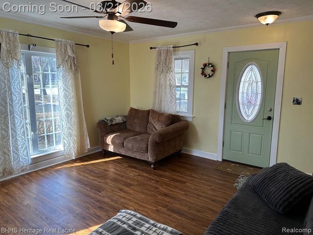 409 Lake Street, Howell, MI 48843