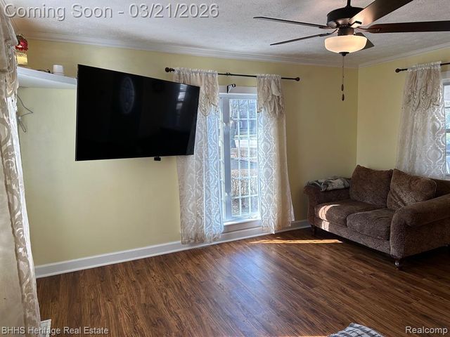 409 Lake Street, Howell, MI 48843