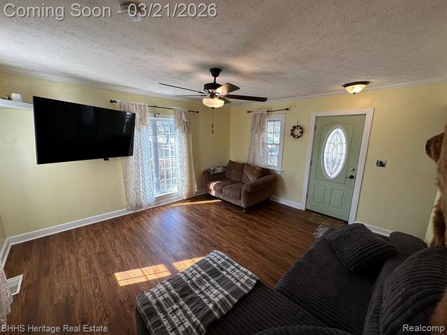 409 Lake Street, Howell, MI 48843