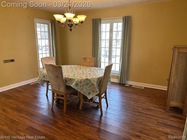 409 Lake Street, Howell, MI 48843