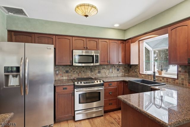 378 E Shore Trl, Sparta Twp., NJ 07871