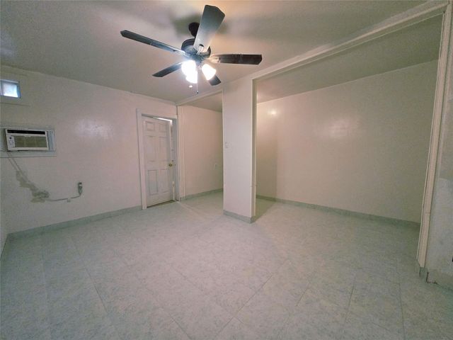 9621 Sweetwater Lane, Houston, TX 77037