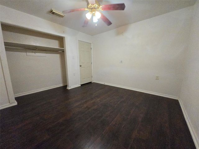 9621 Sweetwater Lane, Houston, TX 77037