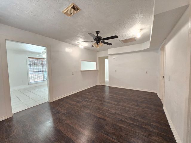 9621 Sweetwater Lane, Houston, TX 77037