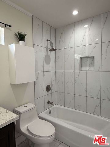 626 Silver Lake Boulevard, Los Angeles, CA 90026