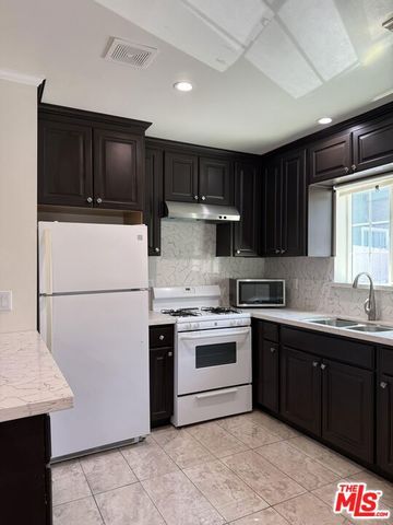 626 Silver Lake Boulevard, Los Angeles, CA 90026