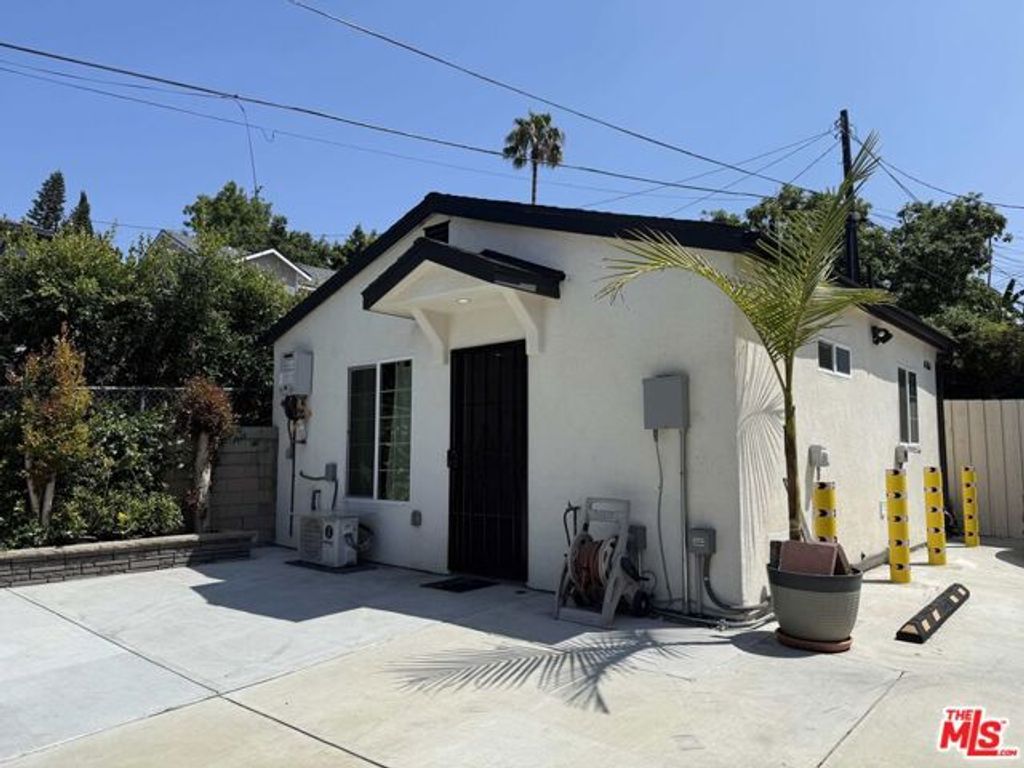 626 Silver Lake Boulevard, Los Angeles, CA 90026