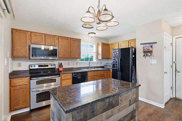 1960 Winfield Park Drive, Greenfield, IN 46140