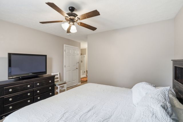 1960 Winfield Park Drive, Greenfield, IN 46140