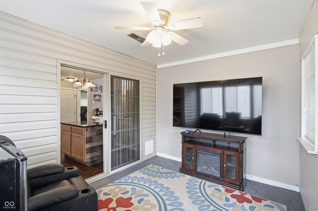 1960 Winfield Park Drive, Greenfield, IN 46140