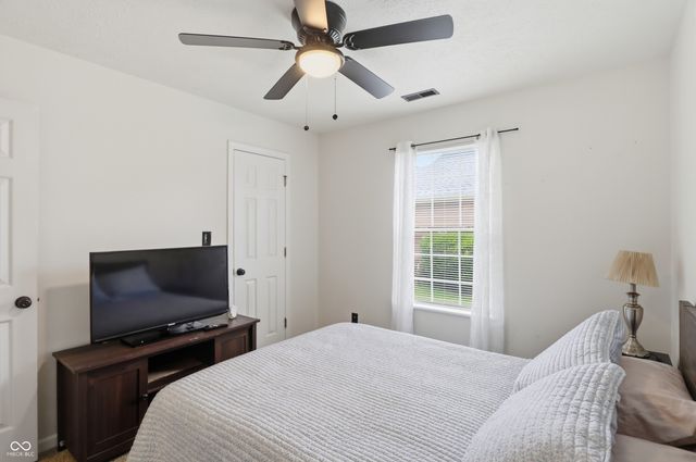 1960 Winfield Park Drive, Greenfield, IN 46140