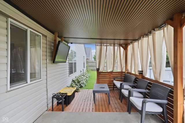 1960 Winfield Park Drive, Greenfield, IN 46140
