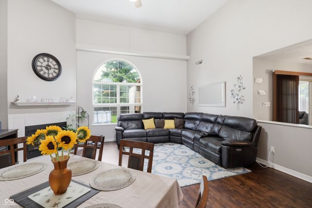 1960 Winfield Park Drive, Greenfield, IN 46140