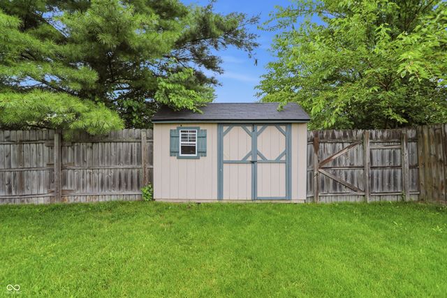 1960 Winfield Park Drive, Greenfield, IN 46140