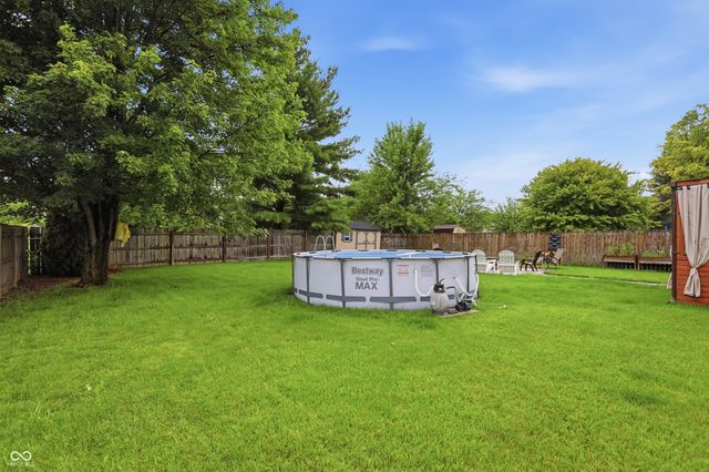 1960 Winfield Park Drive, Greenfield, IN 46140