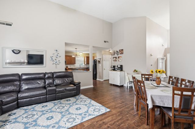 1960 Winfield Park Drive, Greenfield, IN 46140