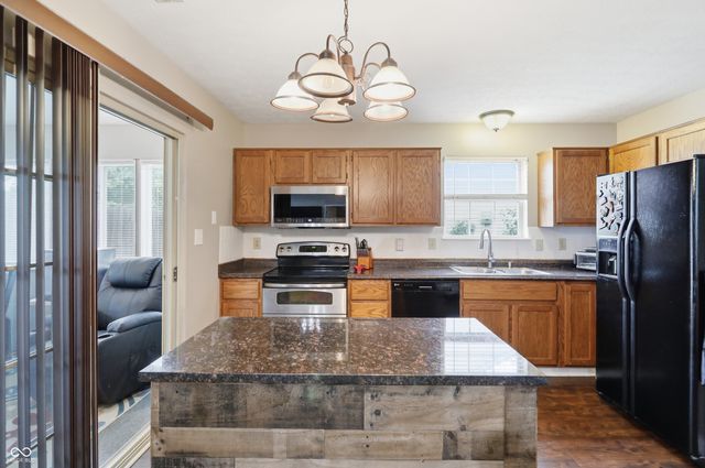 1960 Winfield Park Drive, Greenfield, IN 46140