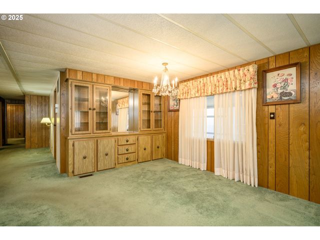 2901 E 2ND St 109, Newberg, OR 97132