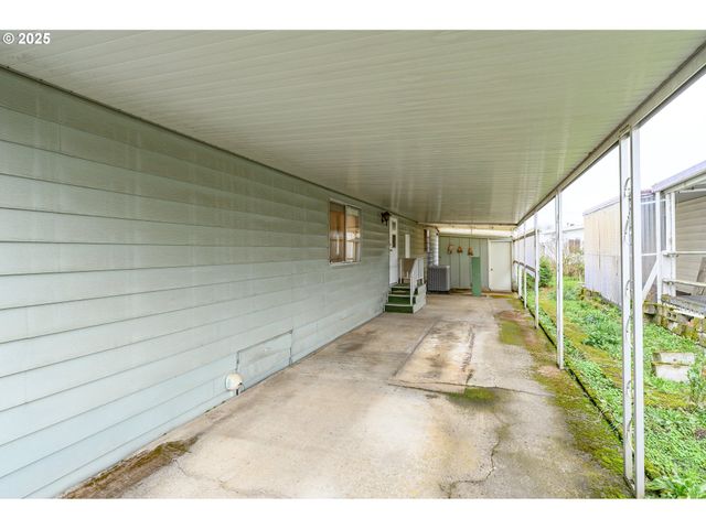 2901 E 2ND St 109, Newberg, OR 97132