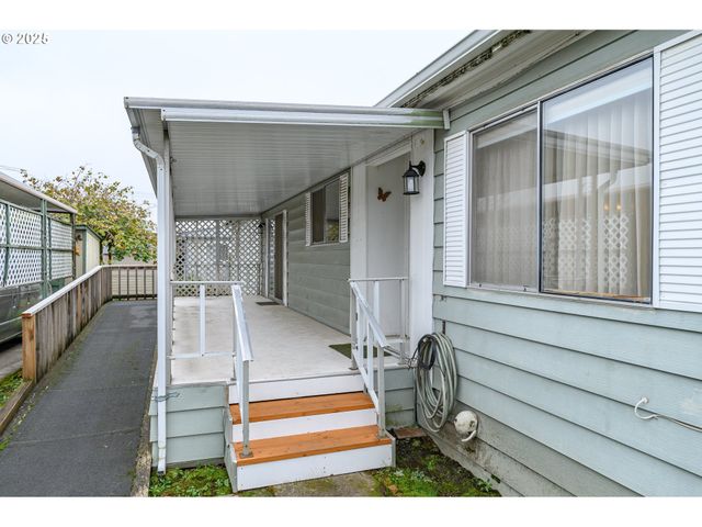 2901 E 2ND St 109, Newberg, OR 97132