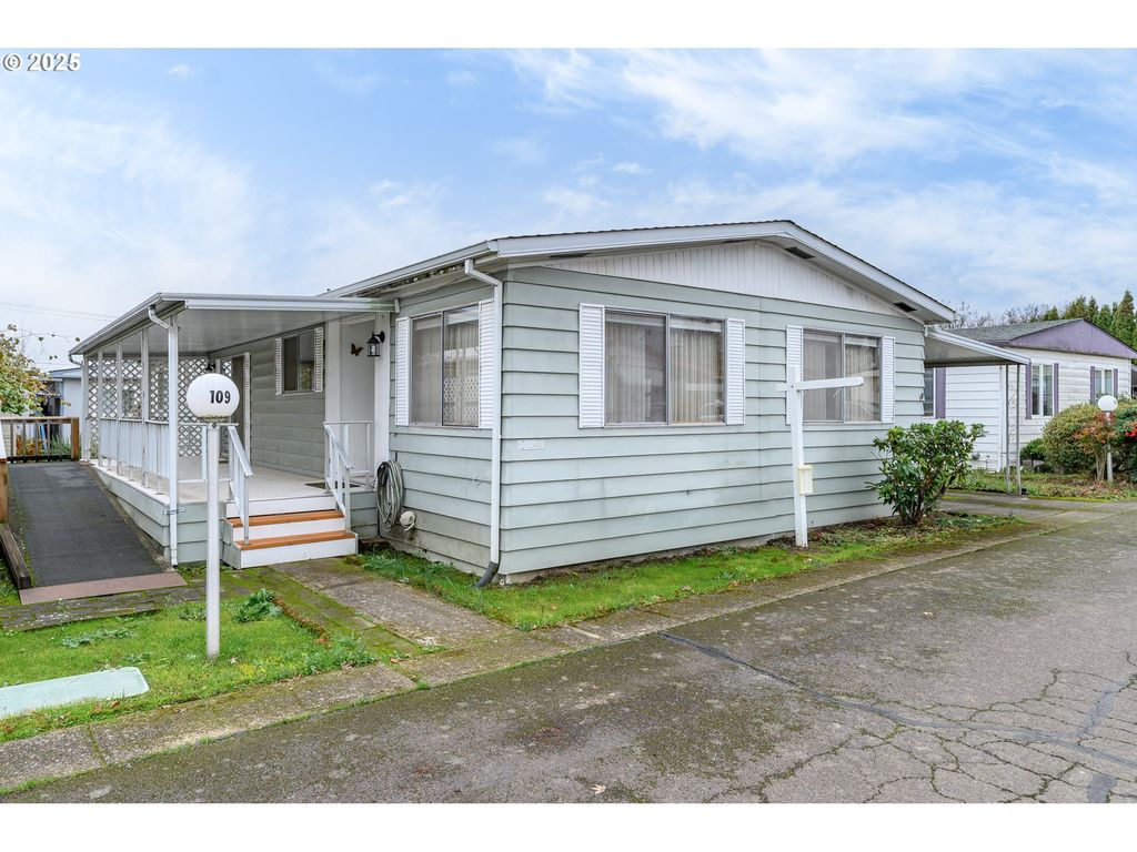 2901 E 2ND St 109, Newberg, OR 97132