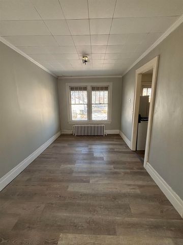 418 Oaklawn Avenue, Waterloo, IA 50701