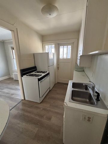 418 Oaklawn Avenue, Waterloo, IA 50701