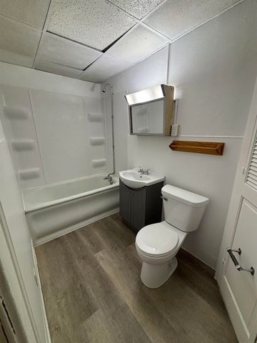 418 Oaklawn Avenue, Waterloo, IA 50701