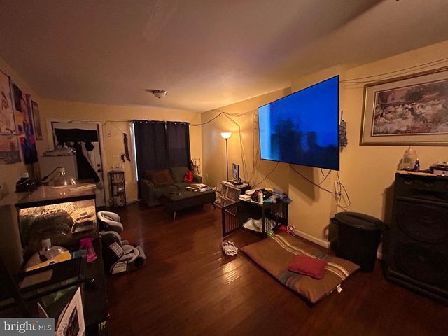 251 E ELM ST, Allentown, PA 18109