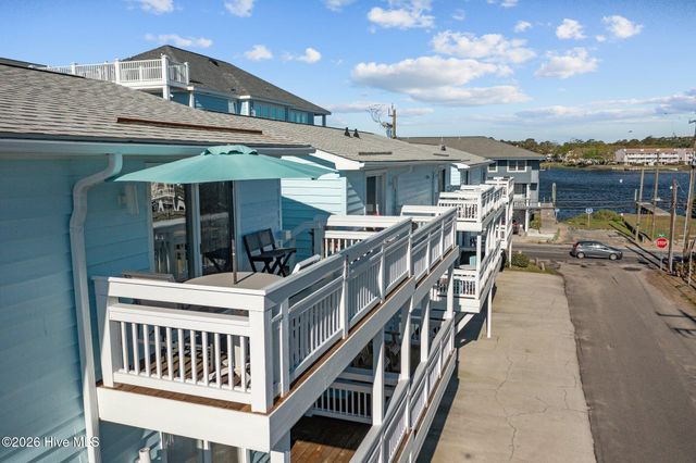 101 Seahorse Lane B3, Carolina Beach, NC 28428